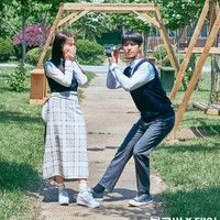 Penggemar dapat melihat chemistry Yeri Red Velvet dan Hongseok PENTAGON dalam penayangan perdana web drama Blue Birthday pada tanggal 23 Juli 2021 di NaverTV pukul 19.00 KST. Foto: dok PLAYLIST