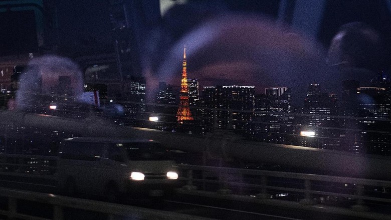 Yuk Lihat Bus Khusus yang Angkut Peserta Olimpiade Tokyo Para peserta Olimpiade Tokyo 2020 menggunakan bus khusus selama kegiatan olahraga tersebut berlangsung. Hal itu dilakukan untuk cegah penyebaran virus Corona.
