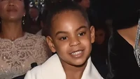 Blue Ivy Carter - Rp 14 triliun  Beyonce dan putri Jay-z memiliki kekayaan bersih US$ 1 miliar atau setara dengan Rp 14 triliun. Kekayaan bersih gabungan orang tua Blue Ivy sebesar US$ 1,5 miliar menjadikannya pewaris miliarder. Penyanyi muda Amerika ini memenangkan BET Award pada usia 8 tahun, lahir pada 7 Januari 2012, sehingga tahun ini ia berusia 9 tahun. Instagram/@blueivy.carter  