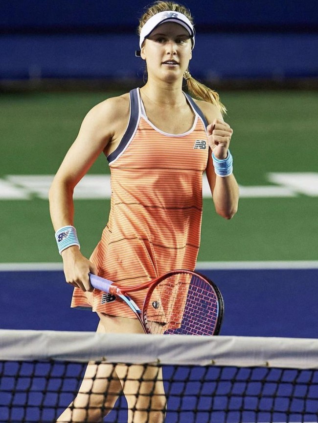 Eugenie Bouchard adalah salah satu petenis terbaik Kanada. Dia merupakan orang Kanada pertama yang berhasil lolos ke final Grand Slam di Kejuaraan Wimbledon 2014. Garang saat bertanding, wanita 26 tahun ini juga cantik dan seksi di luar lapangan. Foto: Instagram