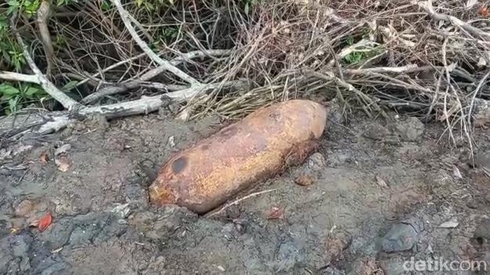 Benda diduga bom pesawat ditemukan warga di Bone, Sulawesi Selatan