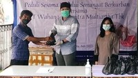 Tahun ini, WOM Finance berhasil menyalurkan hewan kurban sebanyak 16 ekor sapi yang senilai dengan Rp 312.000.000,-. dan penyaluran daging kurbannya berlangsung sejak 21–23 Juli 2021.  