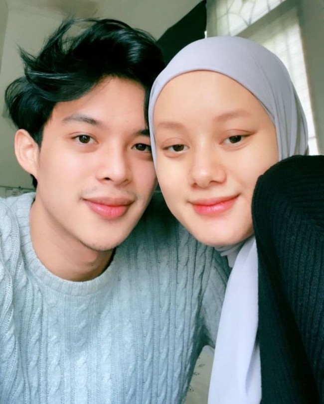 Dinda Hauw sendiri diketahui baru menjadi seorang ibu dan melahirkan anak pertamanya pada bulan Juni lalu. Sehingga tidak mengherankan jika dirinya kemudian mengalami sedikit perubahan pada penampilannya. Foto: Instagram