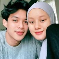 Dinda Hauw sendiri diketahui baru menjadi seorang ibu dan melahirkan anak pertamanya pada bulan Juni lalu. Sehingga tidak mengherankan jika dirinya kemudian mengalami sedikit perubahan pada penampilannya. Foto: Instagram