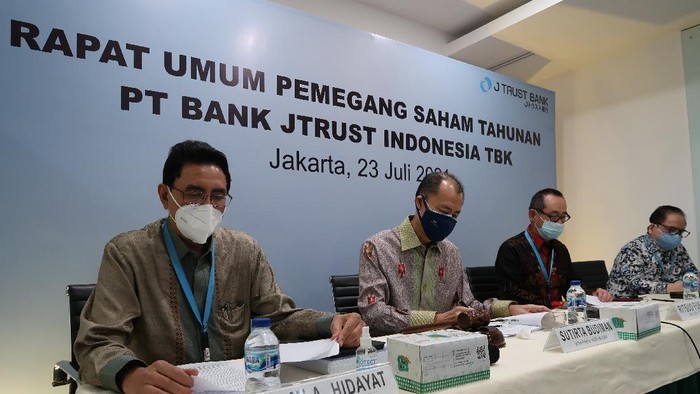 Guna mendorong kinerja Perseroan dalam memenuhi kebutuhan dan memberikan pelayanan terbaik bagi nasabah serta memberikan nilai tambah, J Trust Bank memperkuat permodalan.