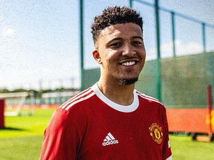 Jadon Sancho, Nomor 25 di MU, dan Kisah Ivan Zamorano