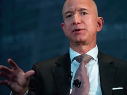 Jeff Bezos Bilang AI Bikin Hidup Mudah, Amazon Malah PHK Massal