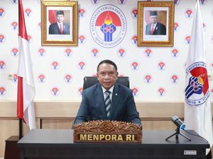 Jadi Penguji Mahasiswa Doktor Universitas Pakuan, Ini Pesan Menpora