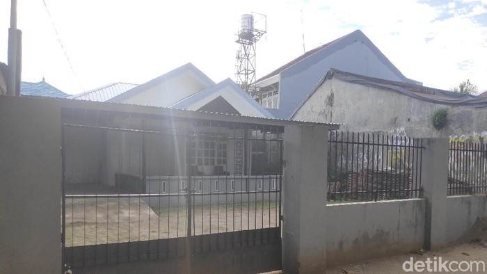 Lokasi rumah tahfidz ditembok di Makassar. (Taufiq/detikcom) Lokasi rumah tahfidz ditembok di Makassar. (Taufiq/detikcom)