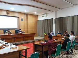 Mahasiswa Banyuwangi Demo Minta Dilibatkan Tangani COVID-19