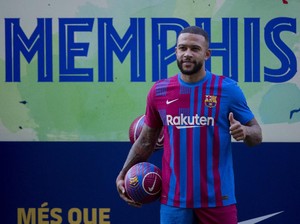 Memphis Depay ke Barcelona Bukan karena Ronald Koeman