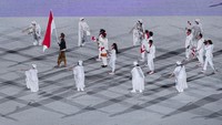 Parade kontingen atau negara peserta Olimpiade Tokyo 2020 diawali oleh Yunani dan ditutup oleh Jepang. Indonesia berada di nomor urut ke-22. ANTARA FOTO/Sigid Kurniawan  