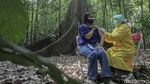 Momen Vaksinasi di Dalam Hutan ala Mahasiswa UGM