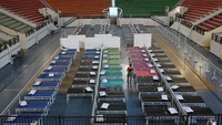 RS Darurat GOR Indoor GBT itu, rencananya akan mengambil pasien dari RSUD Bhakti Dharma Husada (BDH) di wilayah Surabaya barat. Sebab, saat ini jumlah pasien yang berada di RS BDH itu penuh.