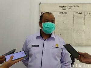Lempari Petugas Pemakaman, Warga di Jember Rebut Jenazah COVID-19
