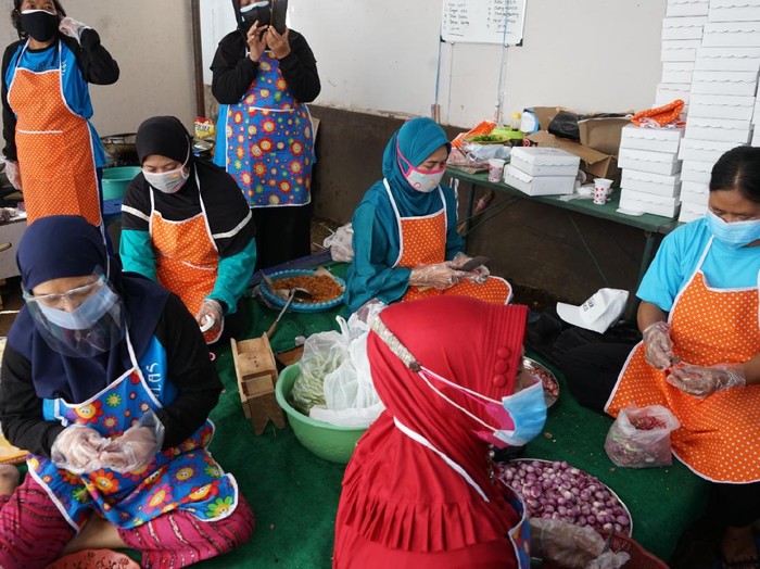 Ratusan Warga Isoman, Kampung di Kota Malang Dirikan Dapur Umum