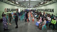 Panglima Kolinlamil Laksda TNI Arsyad Abdullah menyampaikan bahwa Kolinlamil TNI AL sudah menyiapkan 30 vaksinator dar Dinas Kesehatan Kolinlamil dan dibantu dari para mahasiswa Politeknik Kesehatan Hang Tuah Jakarta karena ini sangat penting untuk melaksanakan vaksinasi yang tersertifikasi.