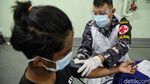 Serbuan Vaksinasi TNI AL untuk Warga Maritim di Kepulauan Seribu