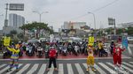 Seruan Vaksin dari Para Badut di Kota Belimbing
