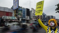 Pemerintah sendiri tengah menggenjot vaksinasi dengan target 2 juta dosis perhari pada bulan Agustus nanti.