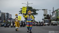 Menkes Budi mengatakan untuk mencapai 260 juta dosis vaksin, perlu 6 kali vaksinasi dengan kondisi saat ini. Oleh sebab itu, diperkirakan herd immunity dapat tercapai targetnya pada bulan November.