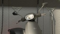 Bicara spesifikasi, skuter Ola Electric ini dibekali dengan baterai berkapasitas 1.115 Wh. Tenaga yang dihasilkan cukup mumpuni sebesar 6.000 W dan torsi mencapai 50 Nm. (Ola Electric)