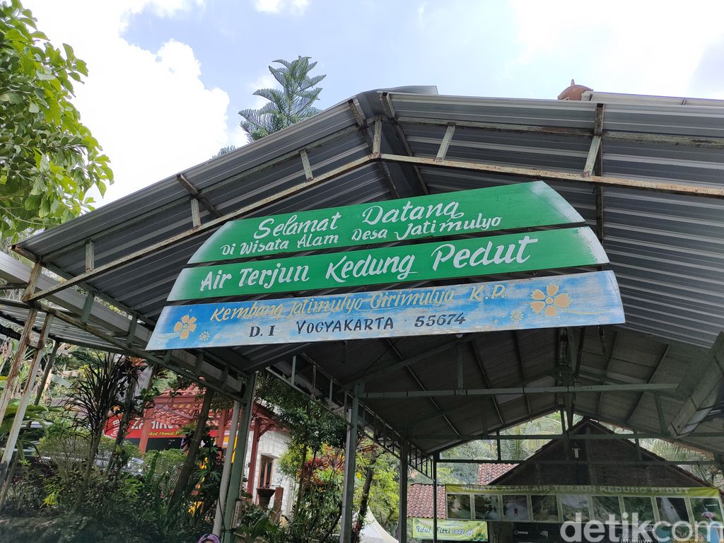 Suasana Kedai Kopi Ingkar Janji yang tutup selama PPKM Level 4 di Kulon Progo
