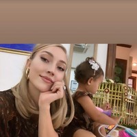 Panji Trihatmodjo dan Varsha Strauss sendiri sudah menikah pada 8 Agustus 2018. Akad pernikahannya itu digelar di rumah keluarga Cendana yang berada di kawasan Menteng, Jakarta Pusat dengan mengusung adat Jawa. Foto: Instagram/@varshaadhikumoro