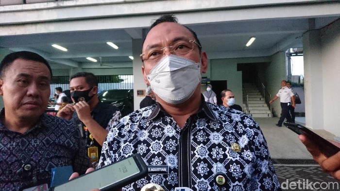 Walkot Cilegon Helldy Agustian
