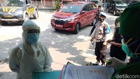 GOR Gelarsena memiliki kapasitas sekitar 100 kamar.