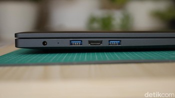 Pada sisi kiri ada port charger, 2xUSB-A 3.2 gen 1, dan HDMI. Foto: detikINET/Anggoro Suryo Jati