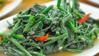 Masih berupa tumisan, resep tumis daun labu bumbu terasi ini bisa jadi inspirasi. Kalau biasanya daun labu hanya direbus sebagai lalapan, pada resep ini rasanya lebih nikmat karena ditambahkan terasi dan ebi. Ini dia resep tumis daun labu bumbu terasi.