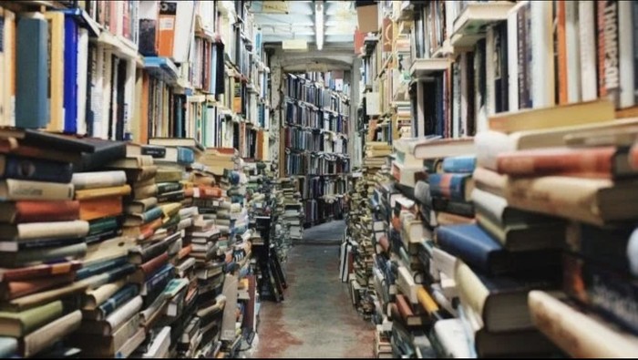 Kabar gembira bagi anda yang tak punya waktu banyak untuk membaca buku, tapi masih tetap ingin menambah ilmu. Begini caranya.