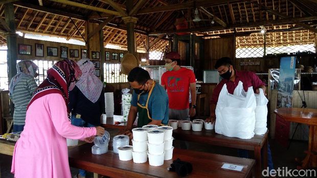 Dapur umum untuk warga isoman di Purbalingga