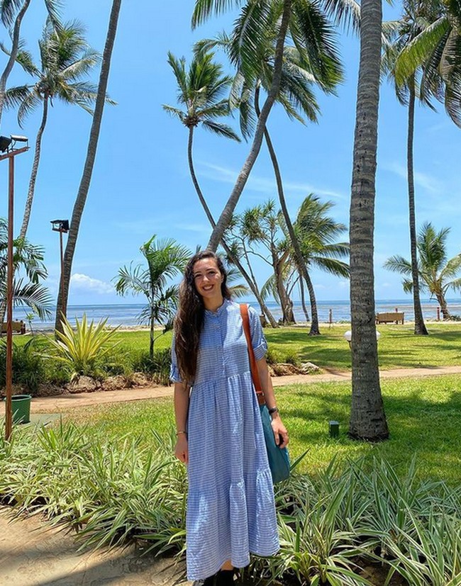 Wanita berusia 32 tahun ini juga belajar untuk gelar PhD di bidang Farmakologi di Universitas Kairo, yang ia harap akan selesai pada tahun 2022. Foto: dok. Instagram/@hadiahosny