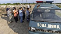 Penambahan kasus kematian COVID-19 mencetak rekor 3 hari berturut-turut. Ada 1.566 orang yang wafat akibat COVID-19 per Jumat (23/7/2021). (AP Photo/Trisnadi).