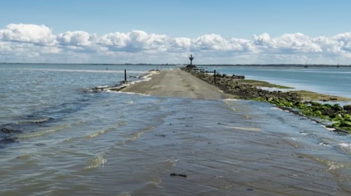 Jalan Passage du Gois cuma bisa dilintasi 2 kali sehari