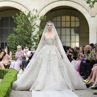 Fashion show Zuhair Murad Couture Haute Couture Fall/Winter 2021/2022 di Paris Fashion Week, Paris, Prancis, 7 Juli 2021.  Foto: Kristy Sparow/Getty Images.
