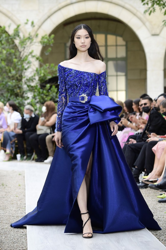 Fashion show Zuhair Murad Couture Haute Couture Fall/Winter 2021/2022 di Paris Fashion Week, Paris, Prancis, 7 Juli 2021.  Foto: Kristy Sparow/Getty Images.