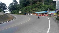 Pantauan detikcom hingga pukul 17.00 WIB, jalan dari perbatasan Cianjur-Bogor, Jalur Cagak, hingga Cipanas pun lengang. 