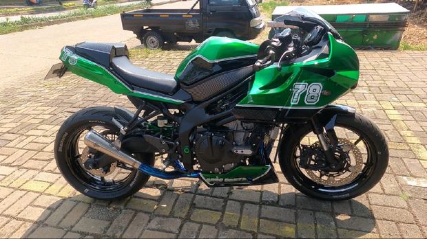 Modifikasi Kawasaki Ninja ZX-25R ala cafe racer