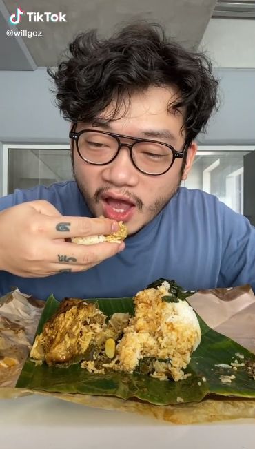 Nyeleneh! Chef William Gozali Bikin Waffle Nasi Padang