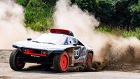 Hasilnya tidak perlu diragukan, Audi memastikan mobil listrik off road asal Jerman ini dipastikan akan lebih agresif dan menjawab tantangan utama kendaraan listrik pada ajang balap Dakar Foto: Audi Communications Motorsport/Audi Communications Motorsport