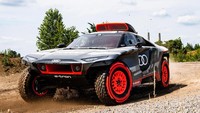 Kini Audi terus melakukan pengujian teknologi dalam lab dan uji lapangan untuk bisa memaksimalkan mobil listrik All New RS Q E-tron pada ajang Dakar. Foto: Audi Communications Motorsport/Audi Communications Motorsport