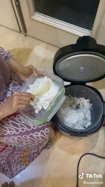 Taqy Malik Didatangi Kakek yang Kelaparan, Kisahnya Bikin Haru!