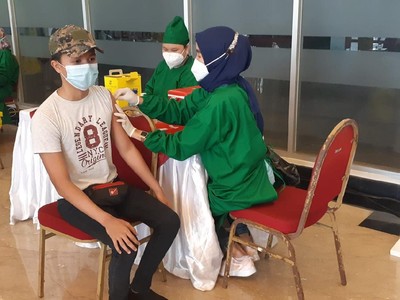 Ikut Vaksinasi di Ancol Dapat Tiket Gratis ke Dufan!
