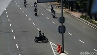 Kesadaran berlalulintas bagi para pengendara motor masih sangat minim. Masih banyak para pengendara yang mengabaikan keselamatan dalam berkendara.  