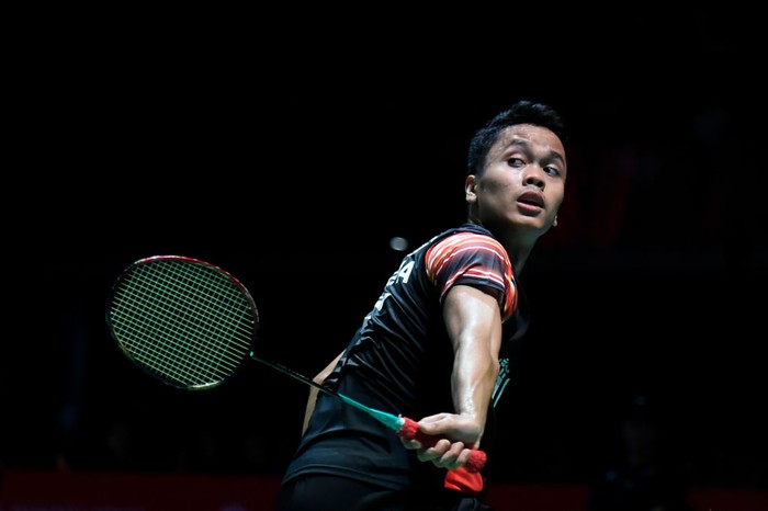 CHOFU, JAPAN - JULY 25: Anthony Sinisuka Ginting of Indonesia competes in the mens singles match against Sitthikom Thammasin of Thailand on day three of the Daihatsu Yonex Japan Open Badminton Championships, Tokyo 2020 Olympic Games test event at Musashino Forest Sport Plaza on July 25, 2019 in Chofu, Tokyo, Japan. (Photo by Matt Roberts/Getty Images)