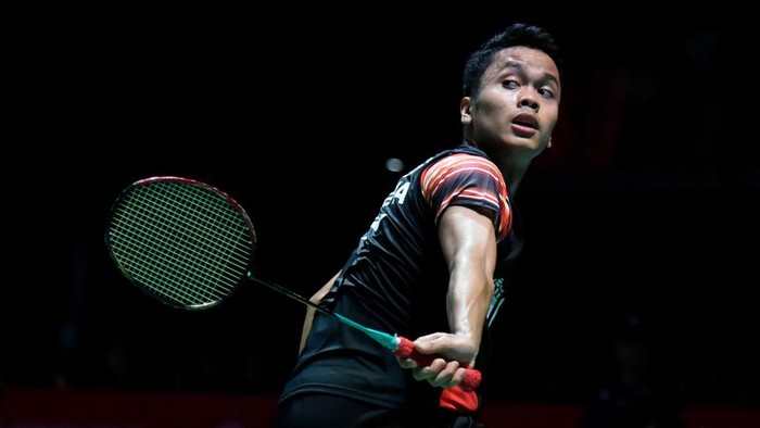 CHOFU, JAPAN - JULY 25: Anthony Sinisuka Ginting of Indonesia competes in the mens singles match against Sitthikom Thammasin of Thailand on day three of the Daihatsu Yonex Japan Open Badminton Championships, Tokyo 2020 Olympic Games test event at Musashino Forest Sport Plaza on July 25, 2019 in Chofu, Tokyo, Japan. (Photo by Matt Roberts/Getty Images)