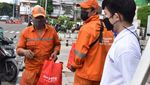 Berbagi Sembako untuk Masyarakat Kecil